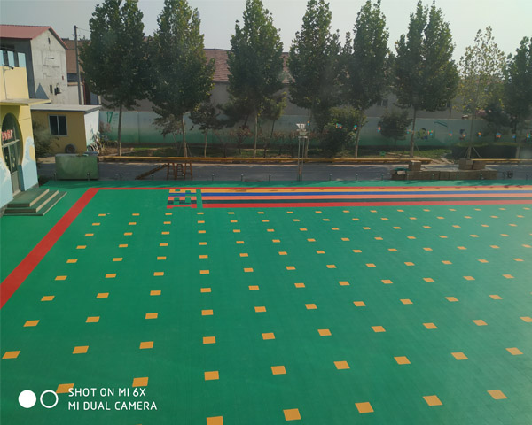thảm sân badminton di động